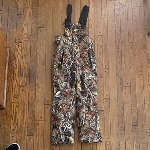 Burly Tan Camo Snow Bib. Excellent condition. size Small.